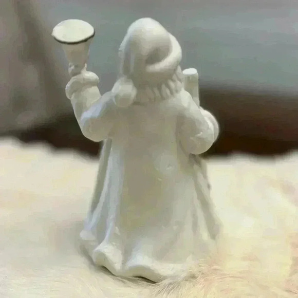 Porcelain Santa with Gold Accents - Picture 3 of 5